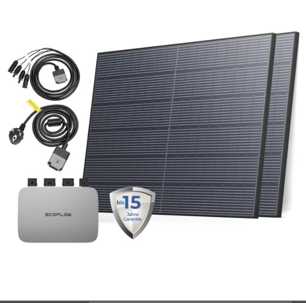 Balkonkraftwerk-Set mit PowerStream (Mikrowechselrichter) Anschlusskabel und 2x Solarpanels vor weißem Hintergrund